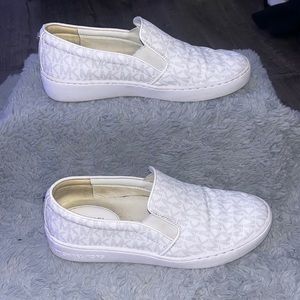 Micheal kors logo slip on sneakers